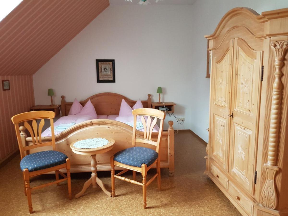 Gasthaus Und Hotel Peterhaensel Spechtsbrunn Dış mekan fotoğraf
